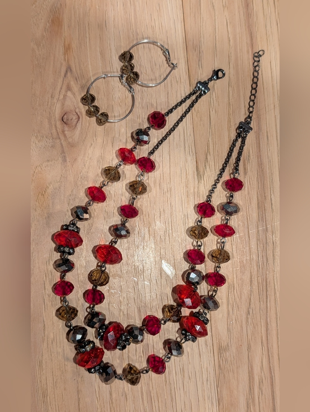 Women’s Red And Deep Gray  Beaded Necklace Set In Gunmetal Finish
